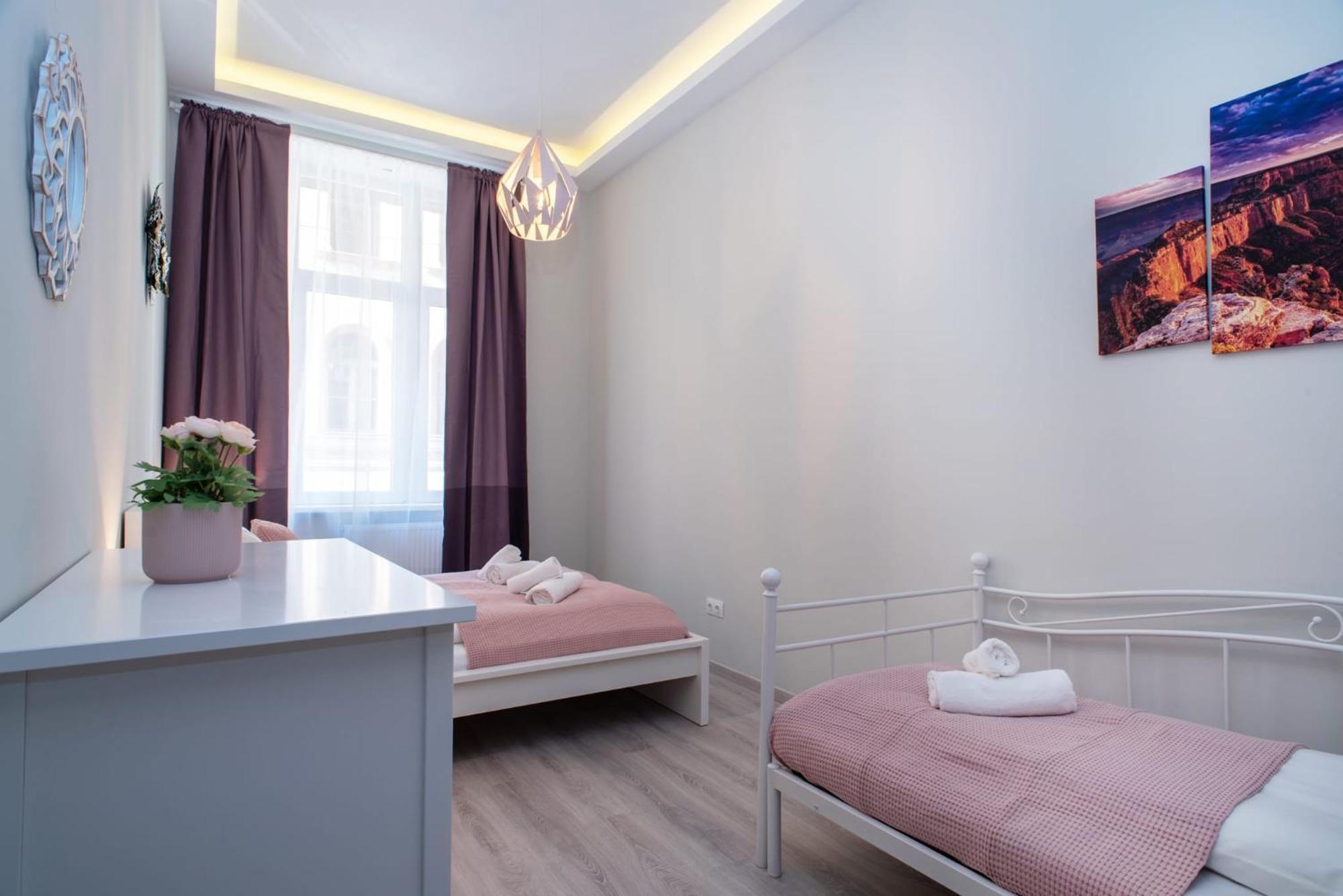 Very Central New And Large Ac Apartment Boedapest Buitenkant foto