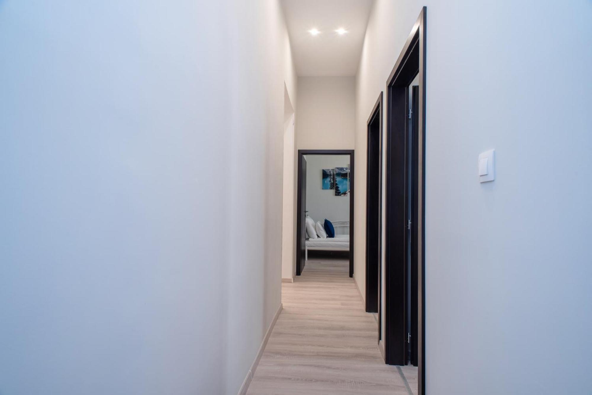 Very Central New And Large Ac Apartment Boedapest Buitenkant foto