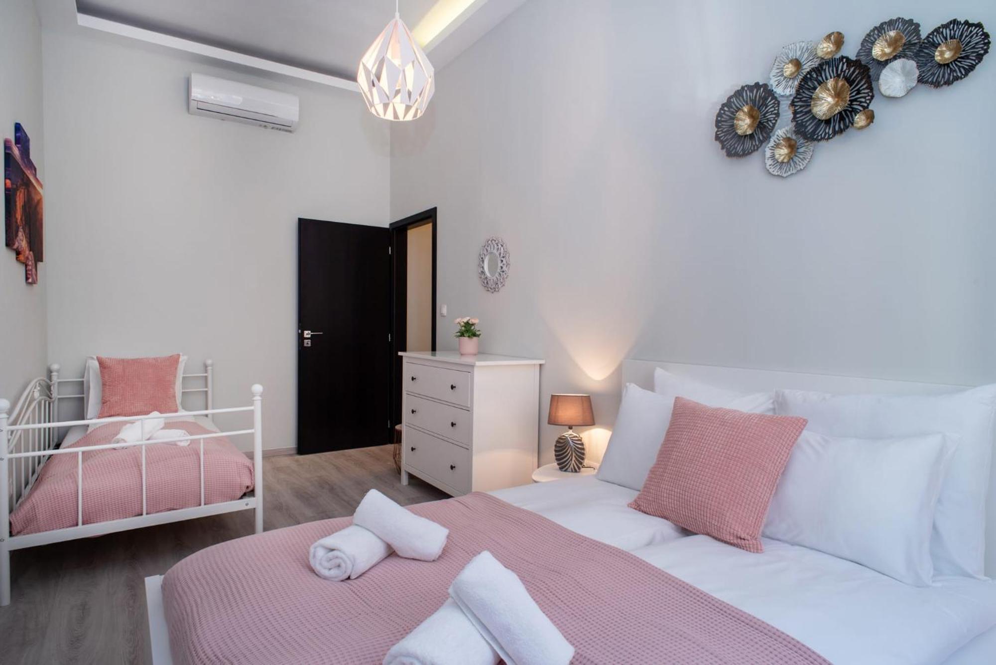 Very Central New And Large Ac Apartment Boedapest Buitenkant foto