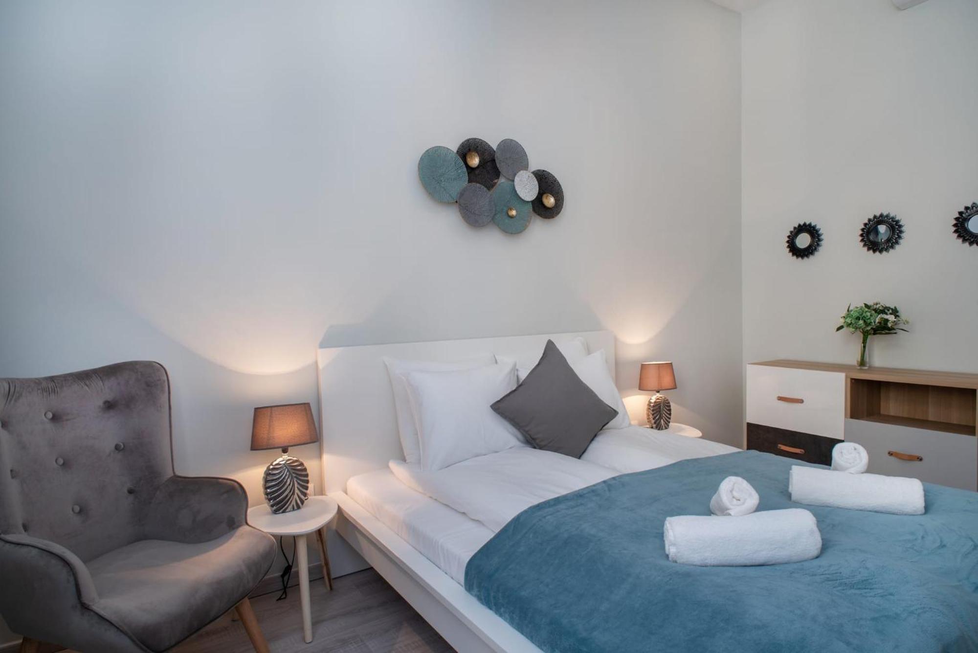 Very Central New And Large Ac Apartment Boedapest Buitenkant foto