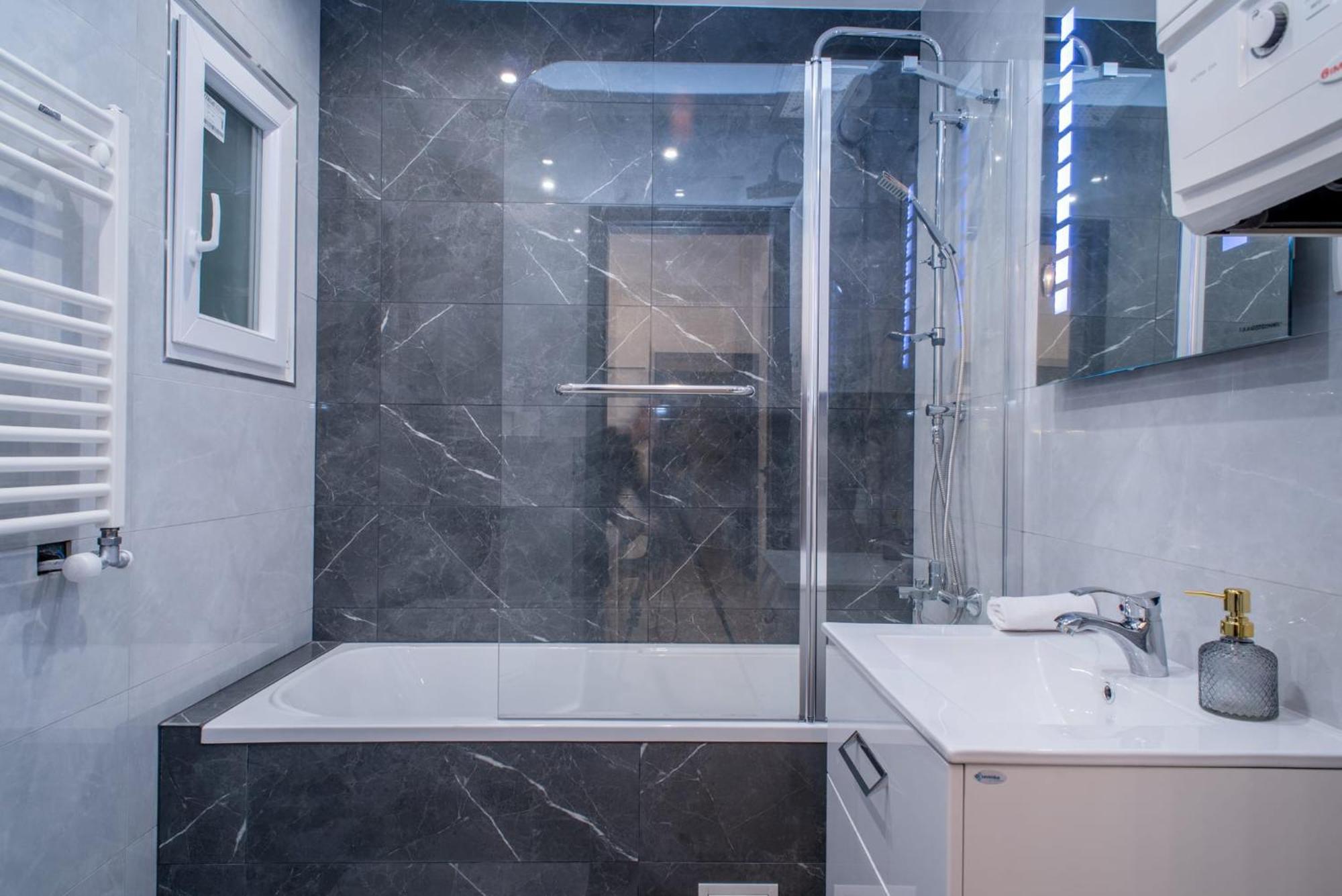 Very Central New And Large Ac Apartment Boedapest Buitenkant foto