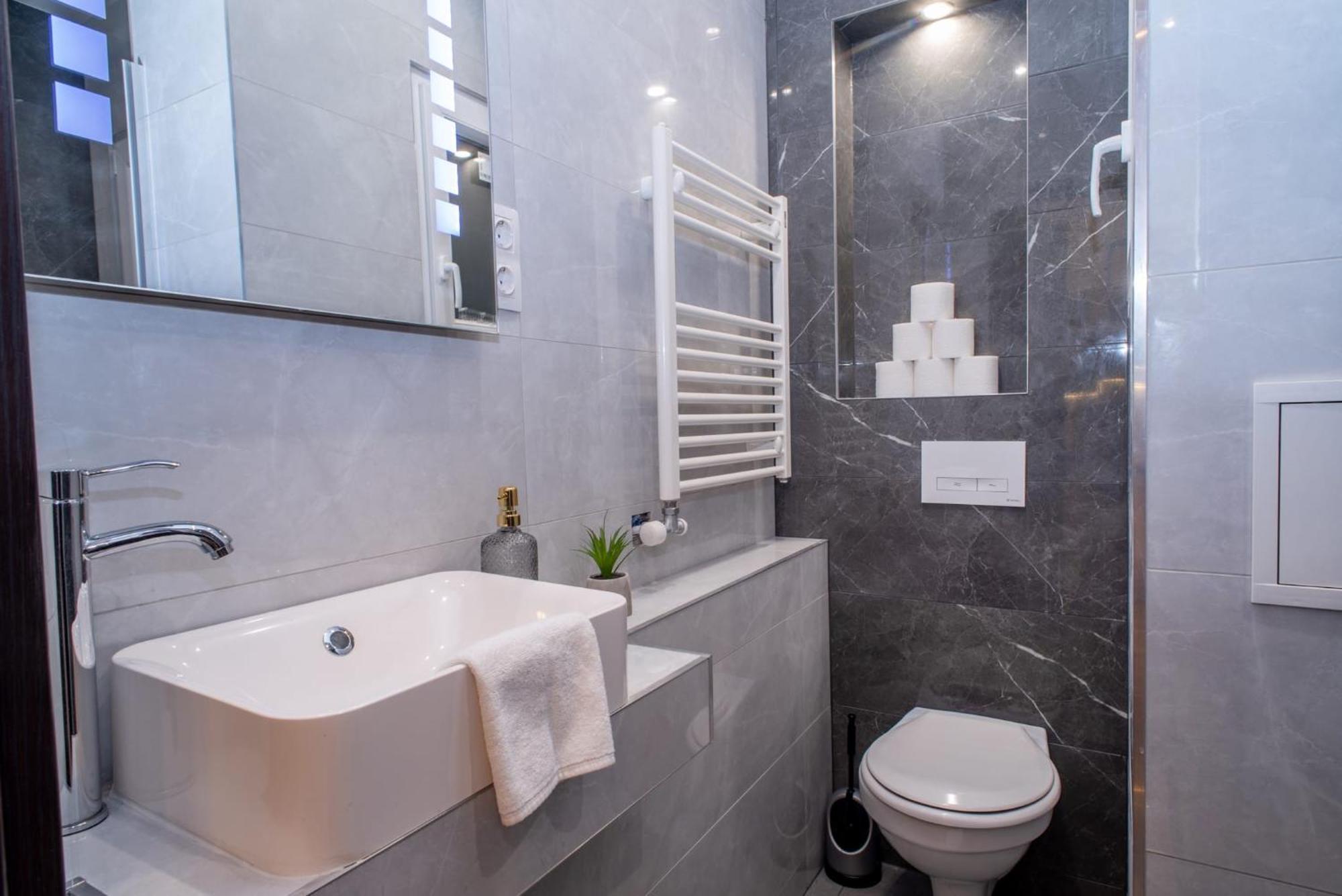 Very Central New And Large Ac Apartment Boedapest Buitenkant foto